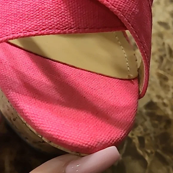 Liliana peace-15 hot pink wedges - Picture 10 of 11